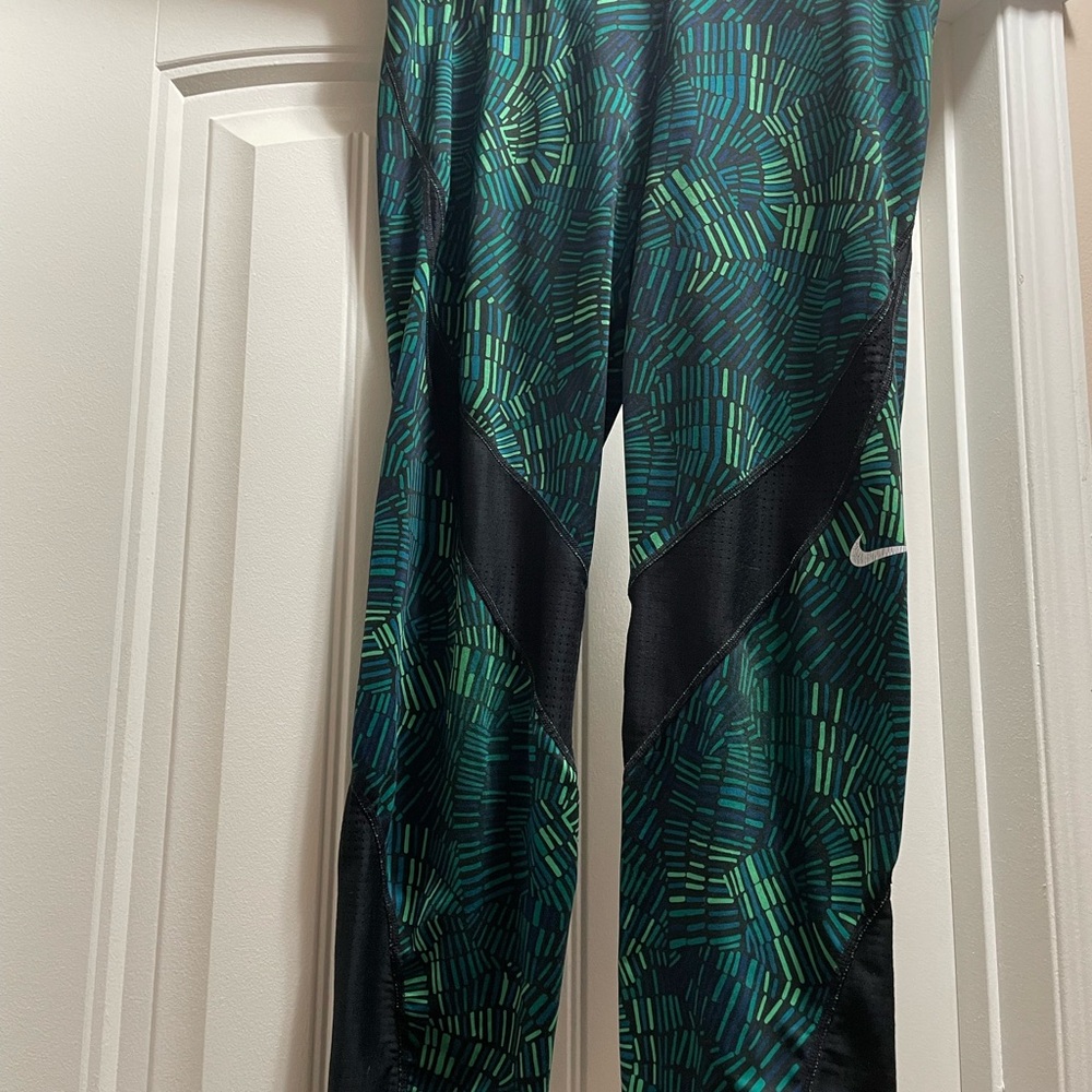 Nike Patterned Leggings - Green and Black